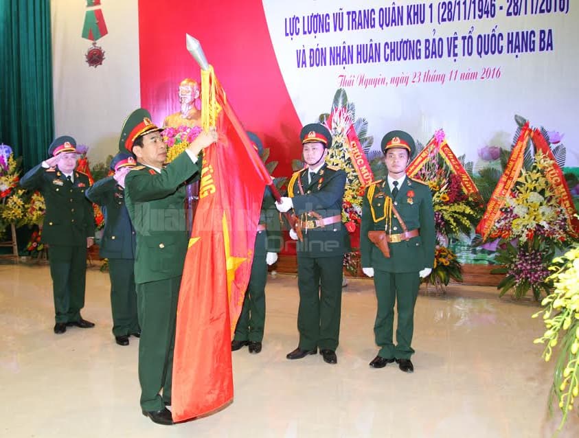 Trung tướng Phan Văn Giang dự kỷ niệm 70 năm Ngày truyền thống Ngành Hậu cần Quân khu 1