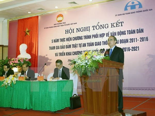 Đẩy mạnh vận động toàn dân tham gia bảo đảm trật tự an toàn giao thông