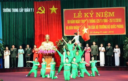 Kỷ niệm 50 năm Trường Trung cấp Quân y 1