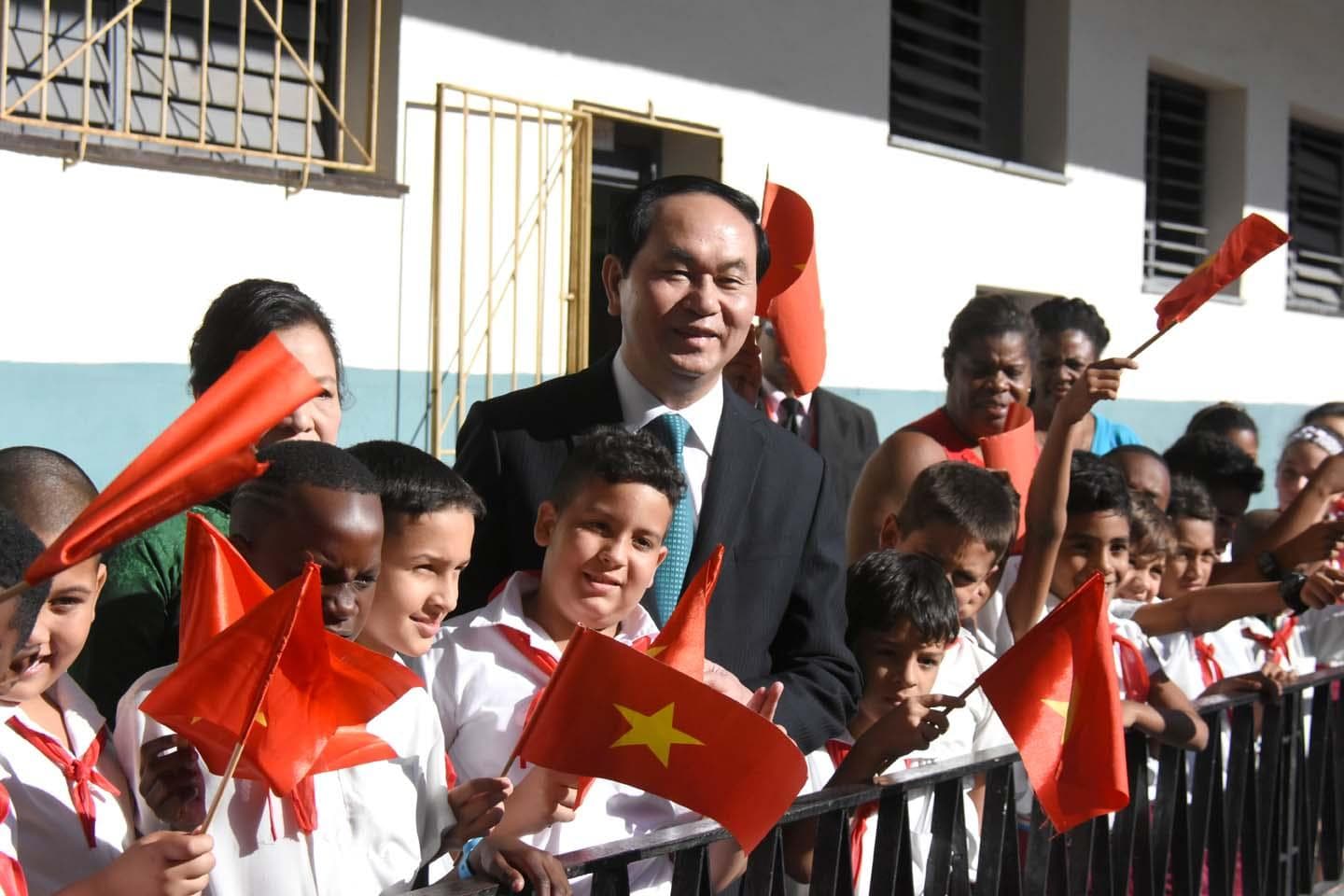 Hành trình ba châu