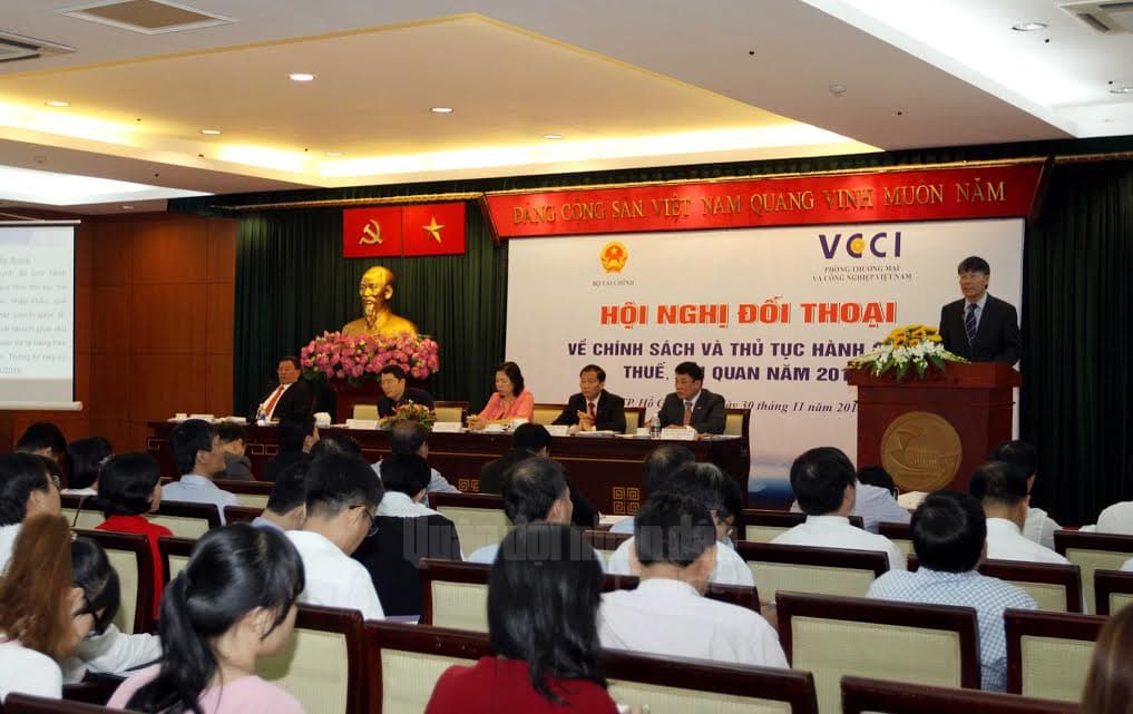 Đối thoại giải quyết vướng mắc về thuế và hải quan cho doanh nghiệp