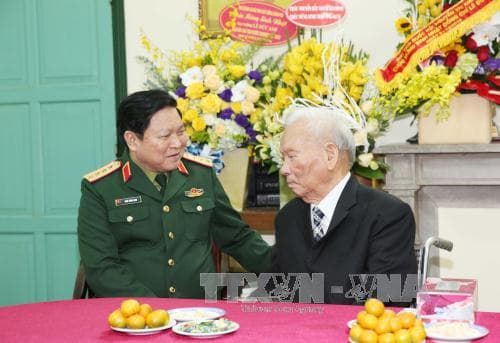 Quân ủy Trung ương, Bộ Quốc phòng chúc mừng sinh nhật lần thứ 96 của Đại tướng Lê Đức Anh