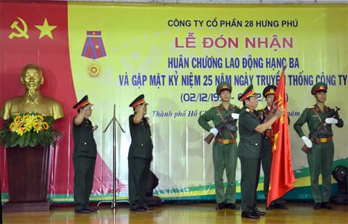Công ty Cổ phần 28 Hưng Phú đón nhận Huân chương Lao động hạng Ba