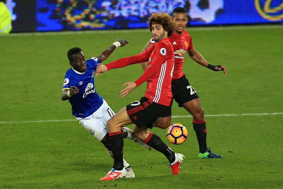 MU chia điểm trên sân của Everton