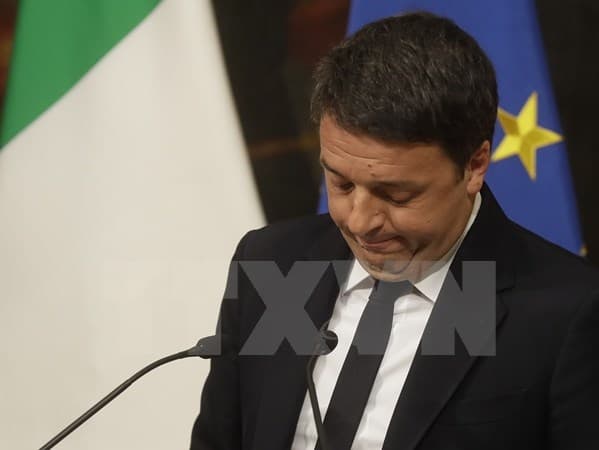 Thủ tướng Italy Matteo Renzi đệ đơn từ chức lên Tổng thống