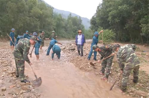 Tích cực ổn định đời sống nhân dân, khôi phục sản xuất
