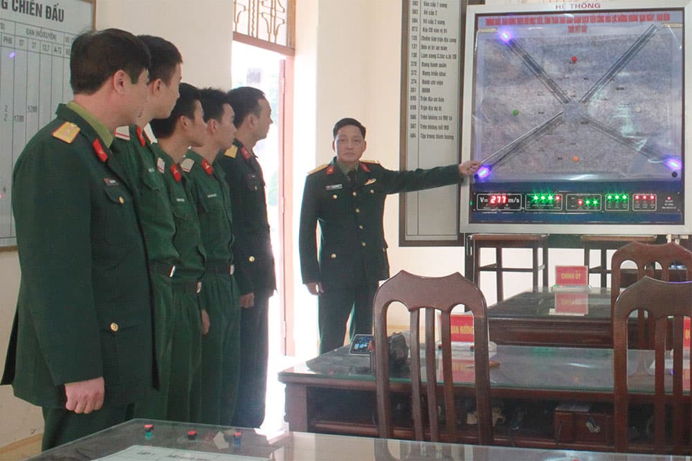 "Vũ khí" luyện đánh giặc trời