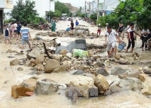 Khánh Hòa: Khẩn trương khắc phục sự cố vỡ kênh thoát lũ Đường Đệ