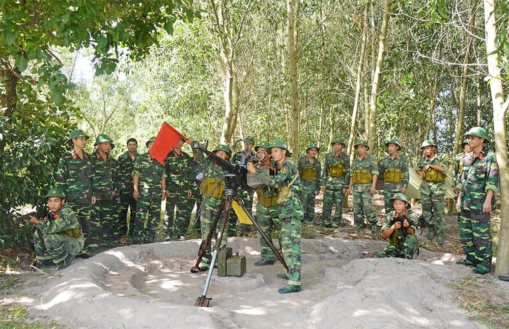 Vượt khó, sáng tạo, nâng cao chất lượng giáo dục đào tạo