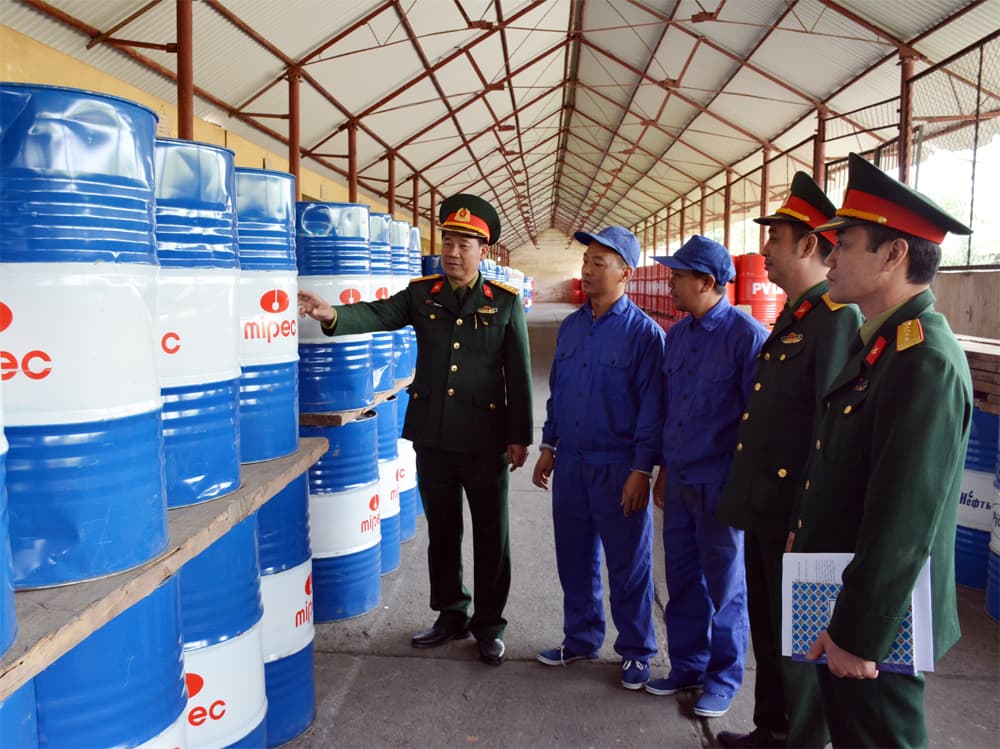 Nâng cao trình độ, phát huy trách nhiệm trước việc khó