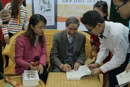 Ra mắt hồi ký của nhạc sĩ Phạm Tuyên