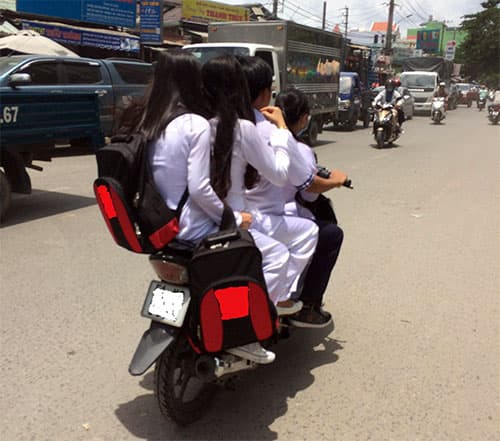Báo động tình trạng học sinh vi phạm luật giao thông