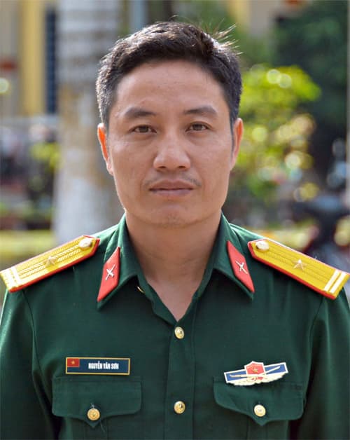 Hai lần tay không bắt cướp