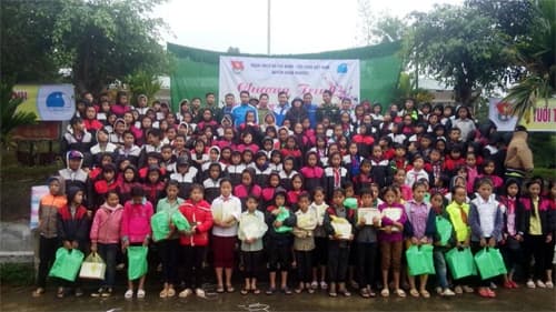 Chương trình mùa đông ấm tại xã biên giới Nậm Càn