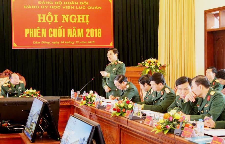 Trung tướng Phan Văn Giang dự Hội nghị Đảng ủy Học viện Lục quân