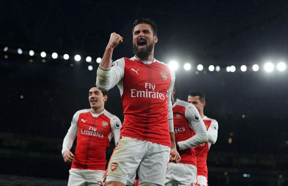Giroud lập siêu phẩm giúp Arsenal lọt top 3