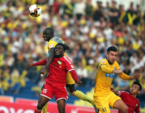 Vòng 1, giải V-League 2017: FLC Thanh Hóa dẫn đầu bảng xếp hạng
