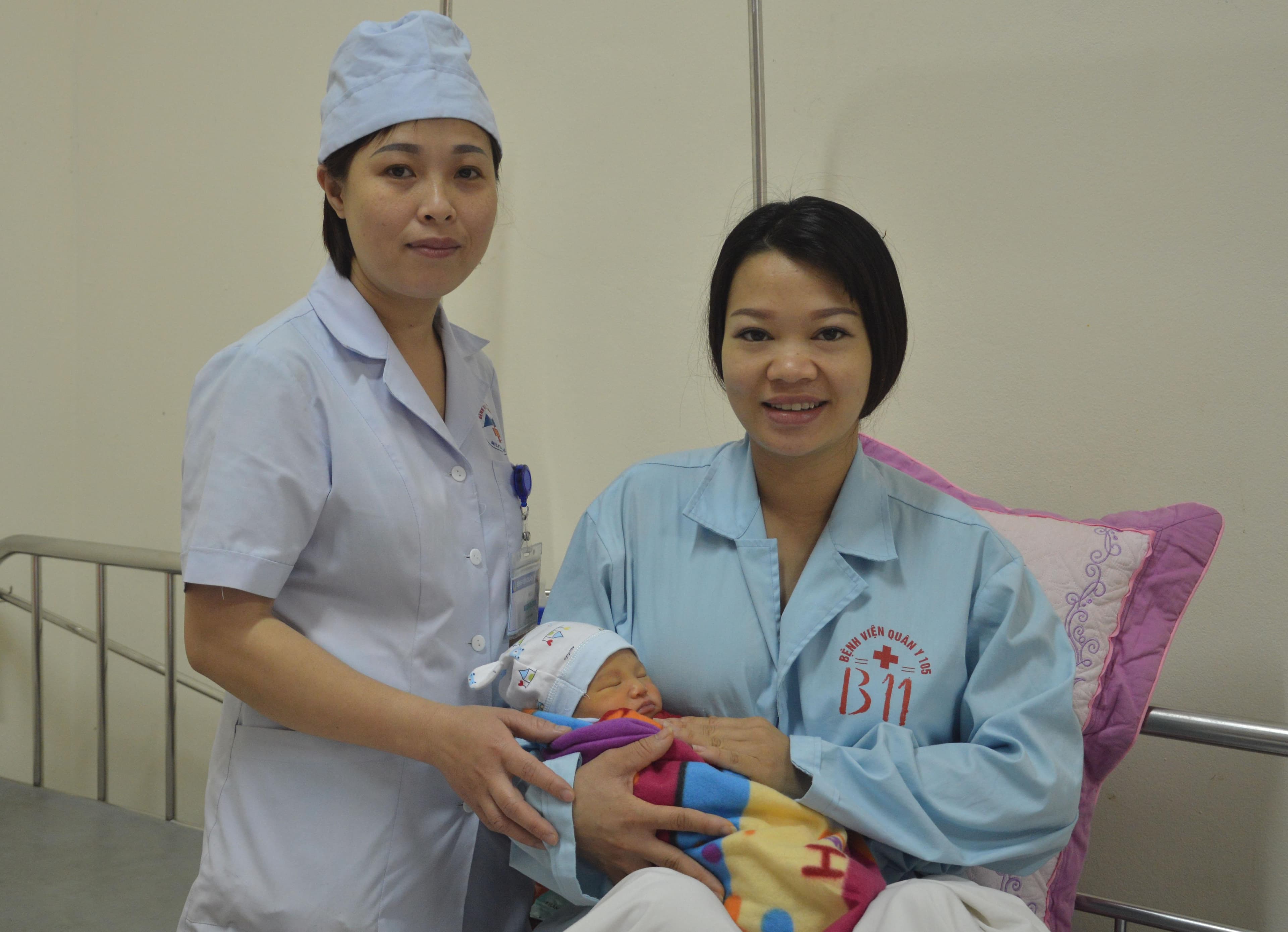 Nghĩa cử đẹp của nhân viên Bệnh viện Quân y 105