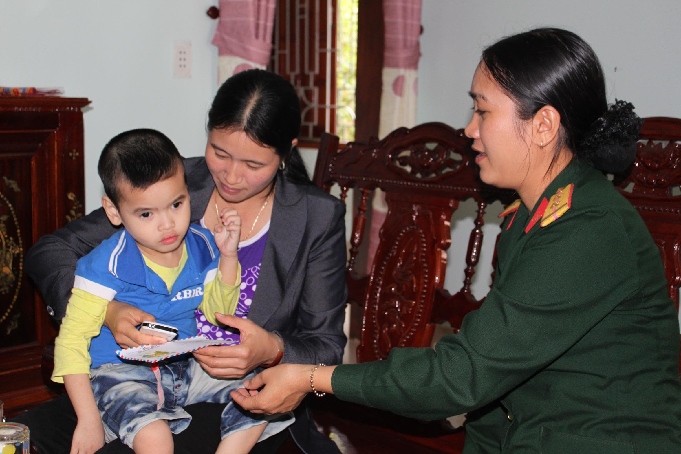 Nghĩa tình hội viên, nghĩa tình đồng đội