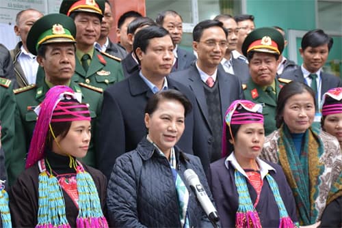 Chủ tịch Quốc hội Nguyễn Thị Kim Ngân thăm Bộ đội Biên phòng Quảng Ninh
