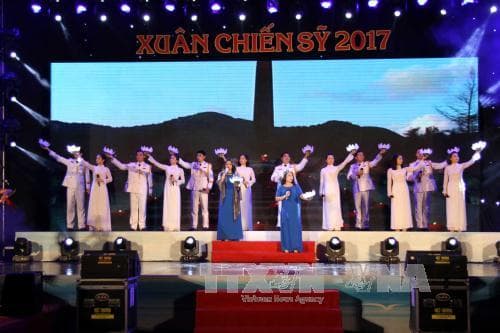 Giao lưu nghệ thuật Xuân Chiến sĩ 2017 tại Côn Đảo