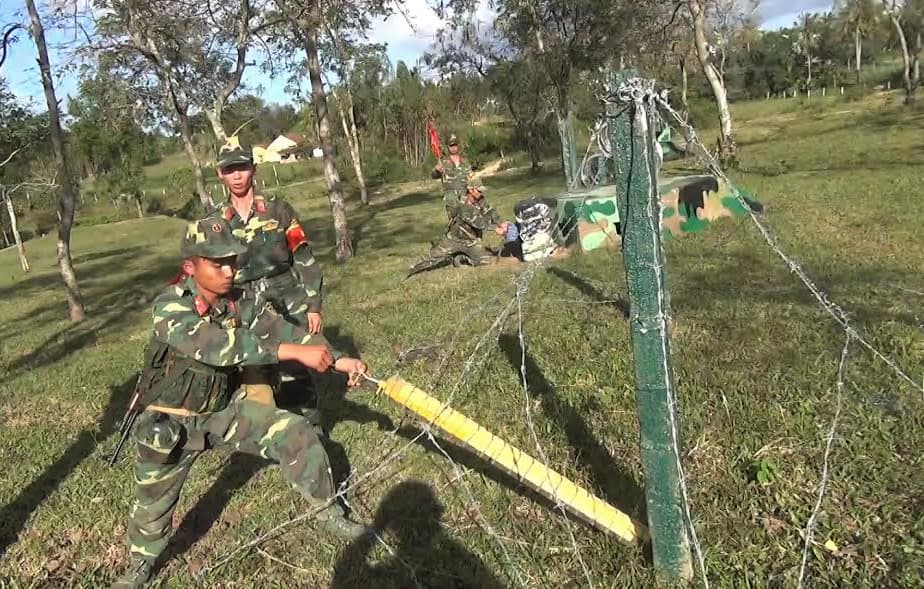 Quân khu 5 tập huấn quân sự năm 2017