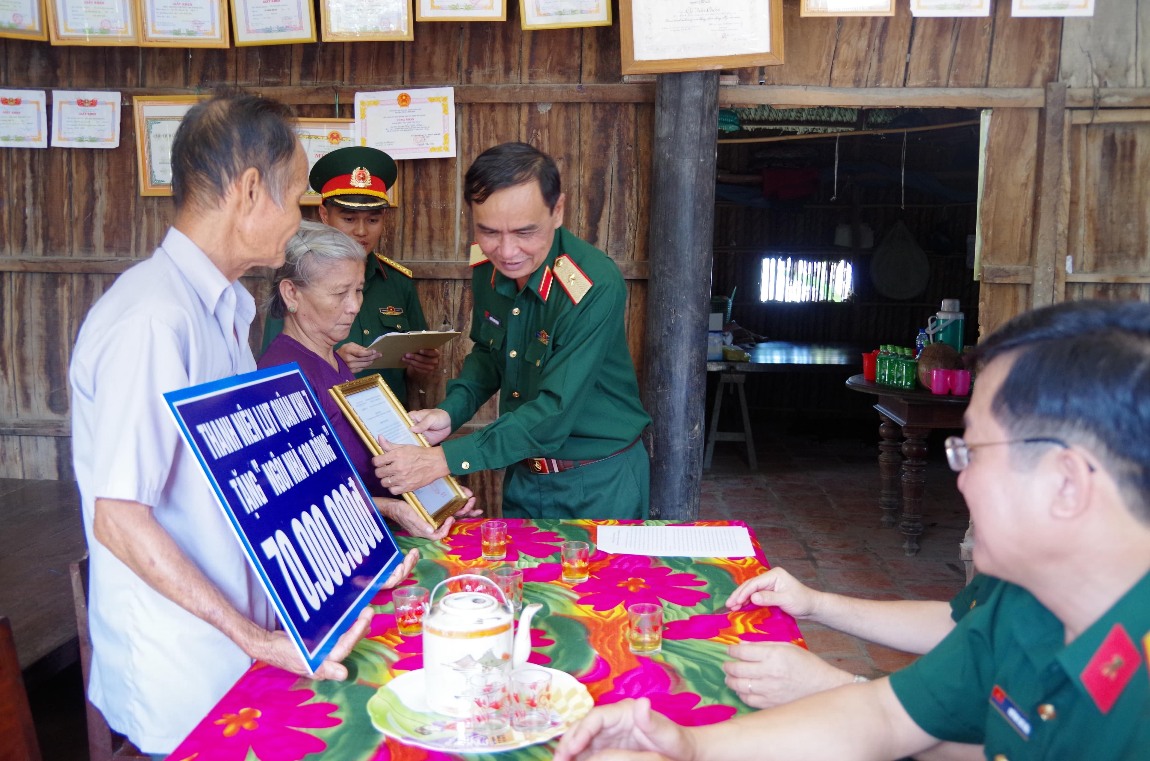 Tri ân nơi chiến trường xưa
