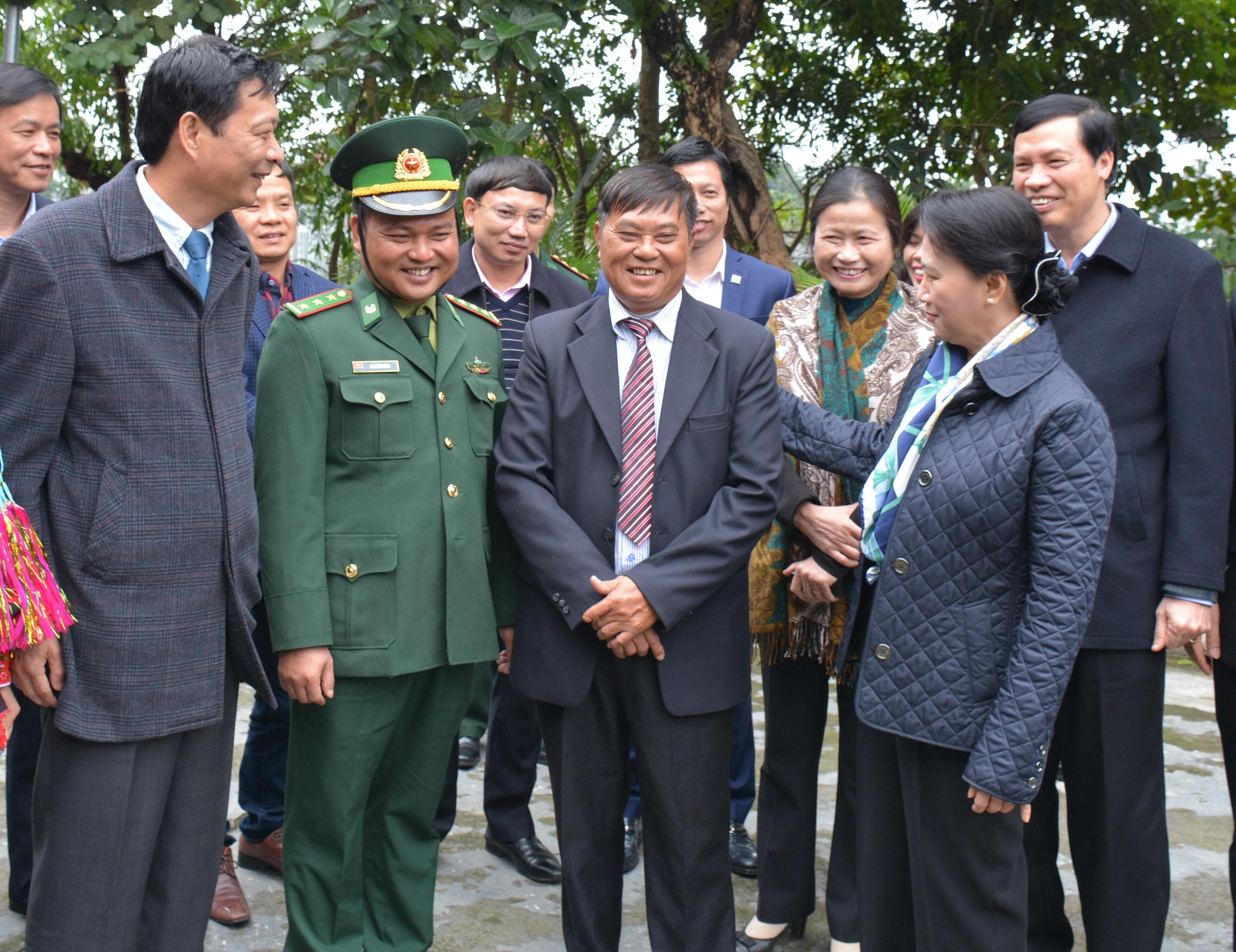 Làm giàu nhờ học hỏi kiến thức từ nghị trường