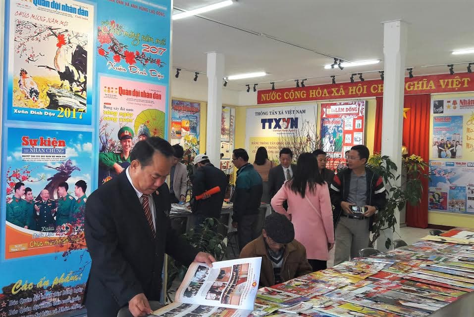 Tưng bừng Hội báo Xuân Đinh Dậu 2017 tại Đà Lạt