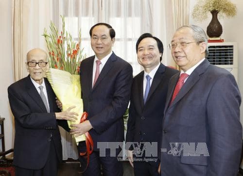 Chủ tịch nước Trần Đại Quang thăm, chúc Tết các trí thức tiêu biểu của thủ đô Hà Nội