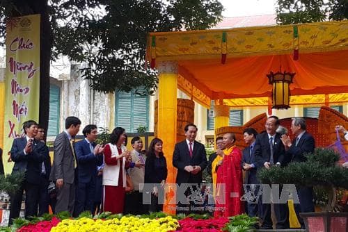 Chủ tịch nước Trần Đại Quang dâng hương khai Xuân tại Hoàng thành Thăng Long