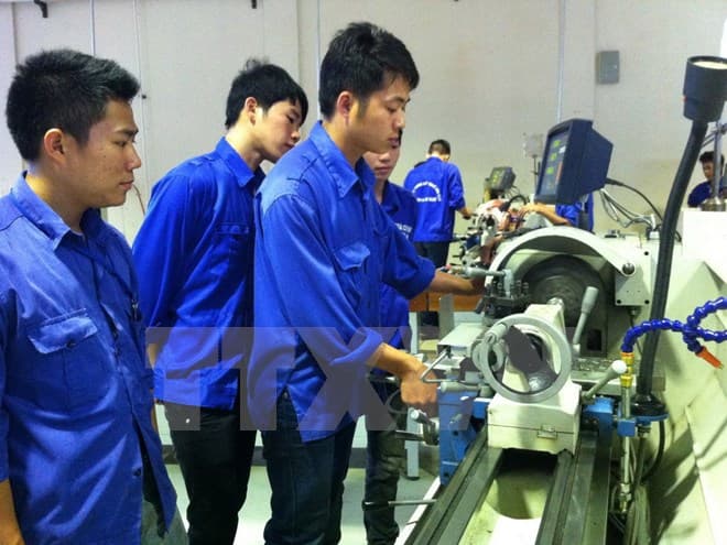 “CHỮ TÍN” XUẤT KHẨU LAO ĐỘNG