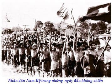 Sử dụng sức mạnh tổng lực đánh địch ngay từ ngày đầu