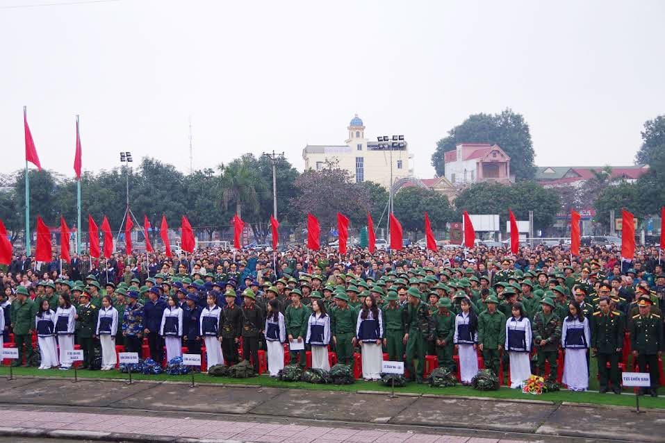 Ngày hội tòng quân trên quê hương Xô Viết