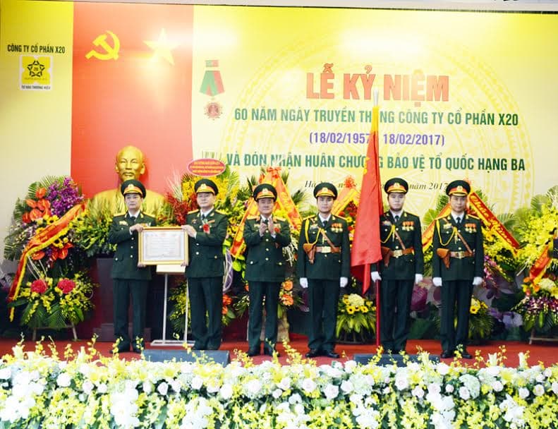 Công ty Cổ phần X20 đón nhận Huân chương Bảo vệ Tổ quốc hạng ba