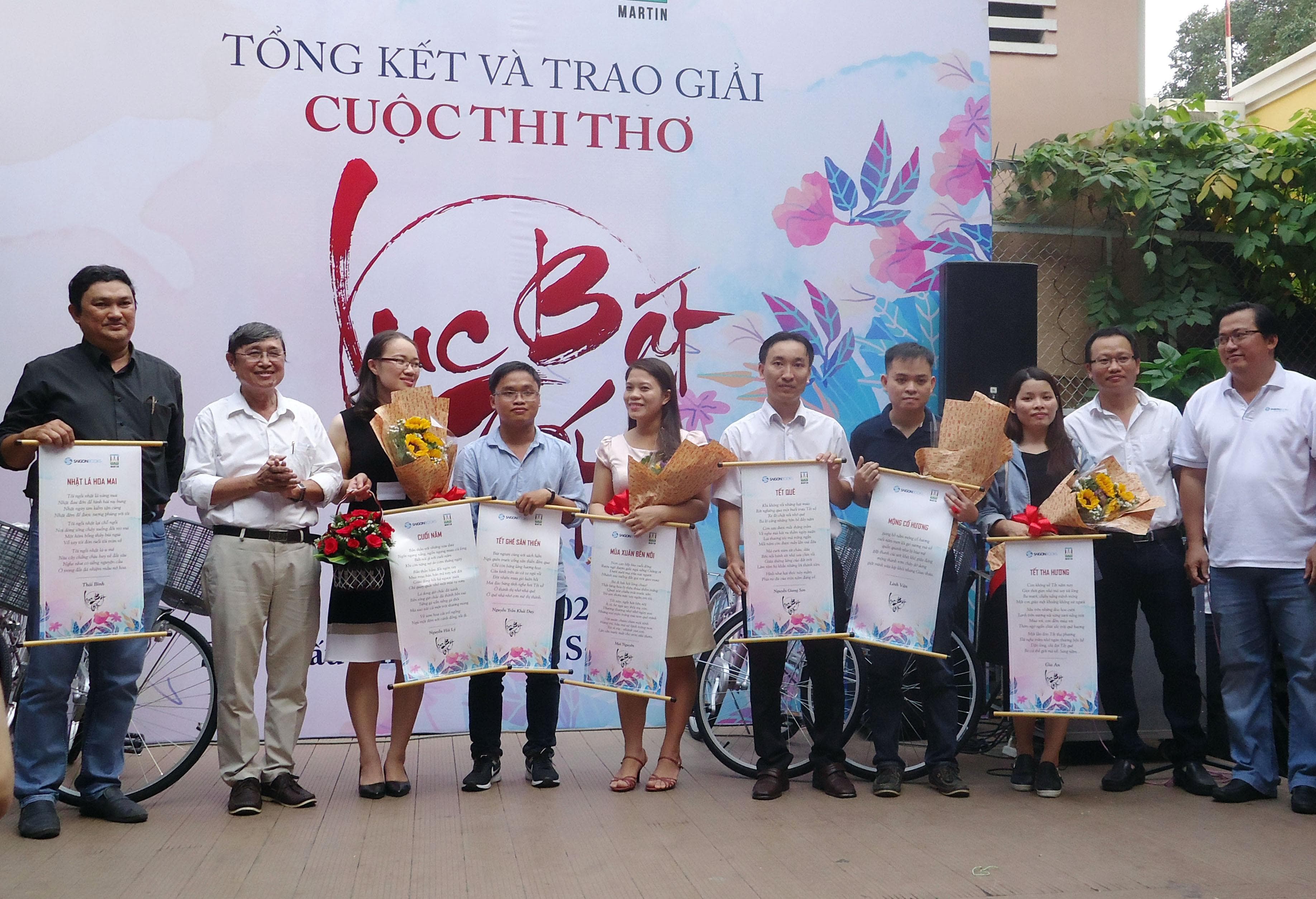 Gần 1.000 tác phẩm tham gia Cuộc thi “Lục bát Tết”
