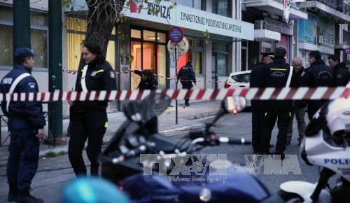 Hy Lạp bắt giữ hàng chục đối tượng tấn công trụ sở đảng SYRIZA