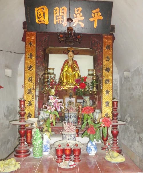 Dân làng Khuyến Lương tôn thờ Nguyễn Trãi