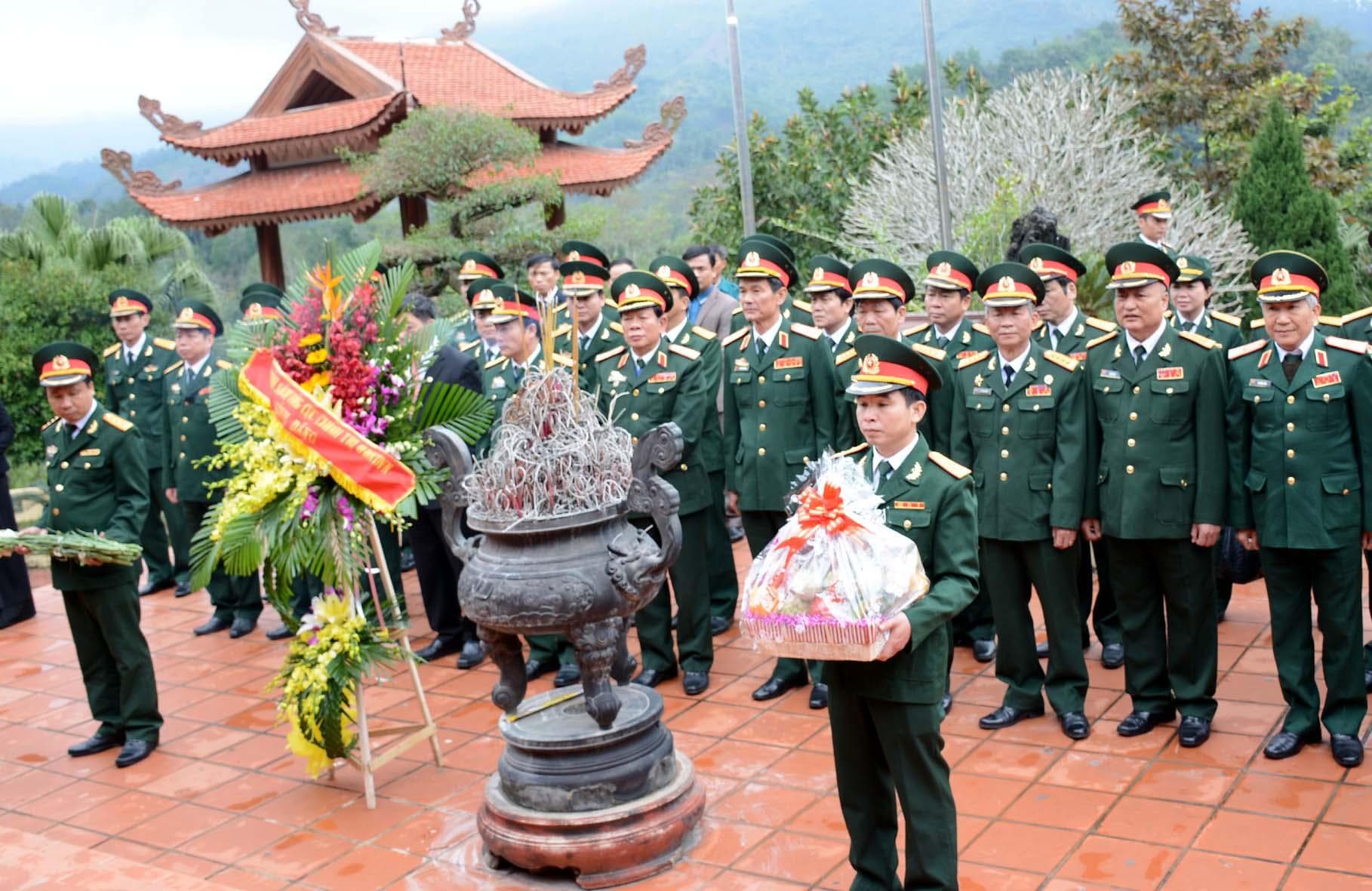 Về nguồn "tiếp lửa"...