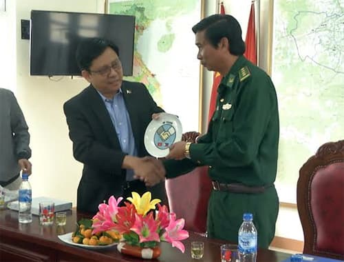 Đại sứ quán Philippines cảm ơn bộ đội Biên phòng và ngư dân Việt Nam