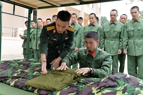 Một ngày với chiến sĩ mới ở Trung đoàn 174