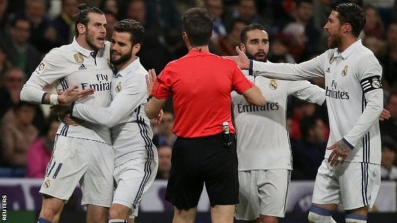 Vòng 25 La Liga: "Bầy kền kền" rã cánh