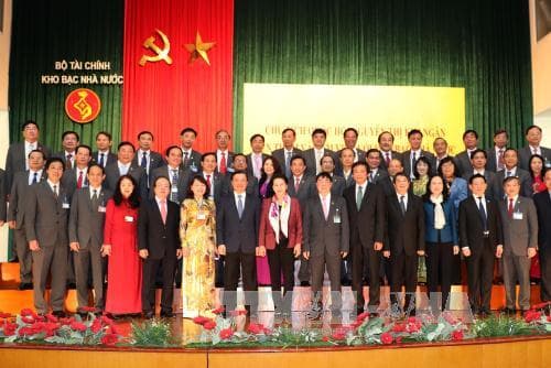 Chủ tịch Quốc hội Nguyễn Thị Kim Ngân thăm, làm việc với Kho bạc Nhà nước