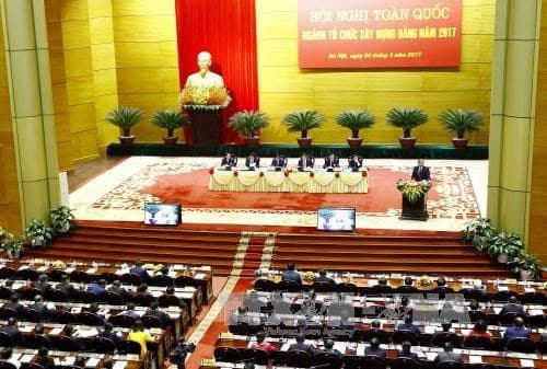 MẤU CHỐT LÀ ĐÁNH GIÁ CÁN BỘ