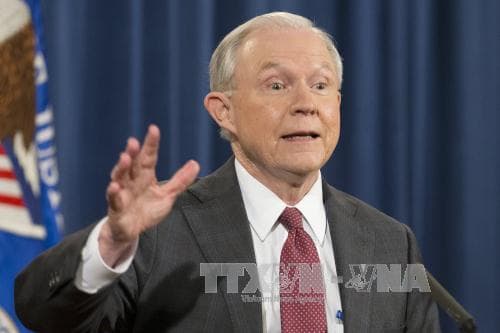 Bộ Tư pháp yêu cầu 46 công tố viên liên bang dưới thời Obama từ chức