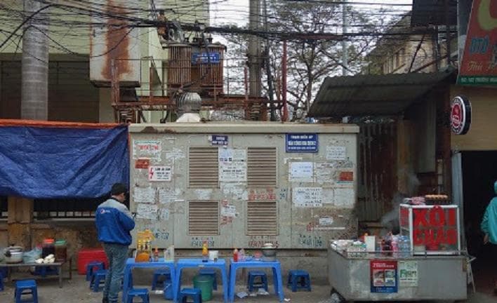 Nguy hiểm khi bán hàng cạnh trạm biến áp