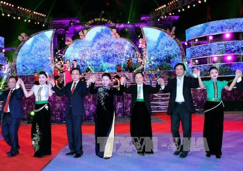 Điện Biên tưng bừng khai mạc “Lễ hội Hoa Ban” 2017