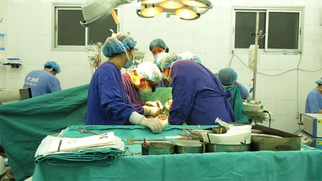 Ghép tim thành công cho bệnh nhân nhỏ tuổi nhất tại Việt Nam