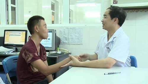 Bắt đầu từ sự ứng xử nhã nhặn, văn minh với bệnh nhân