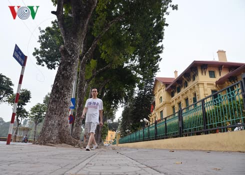 Hà Nội: Đường đã thông, hè đã thoáng hơn